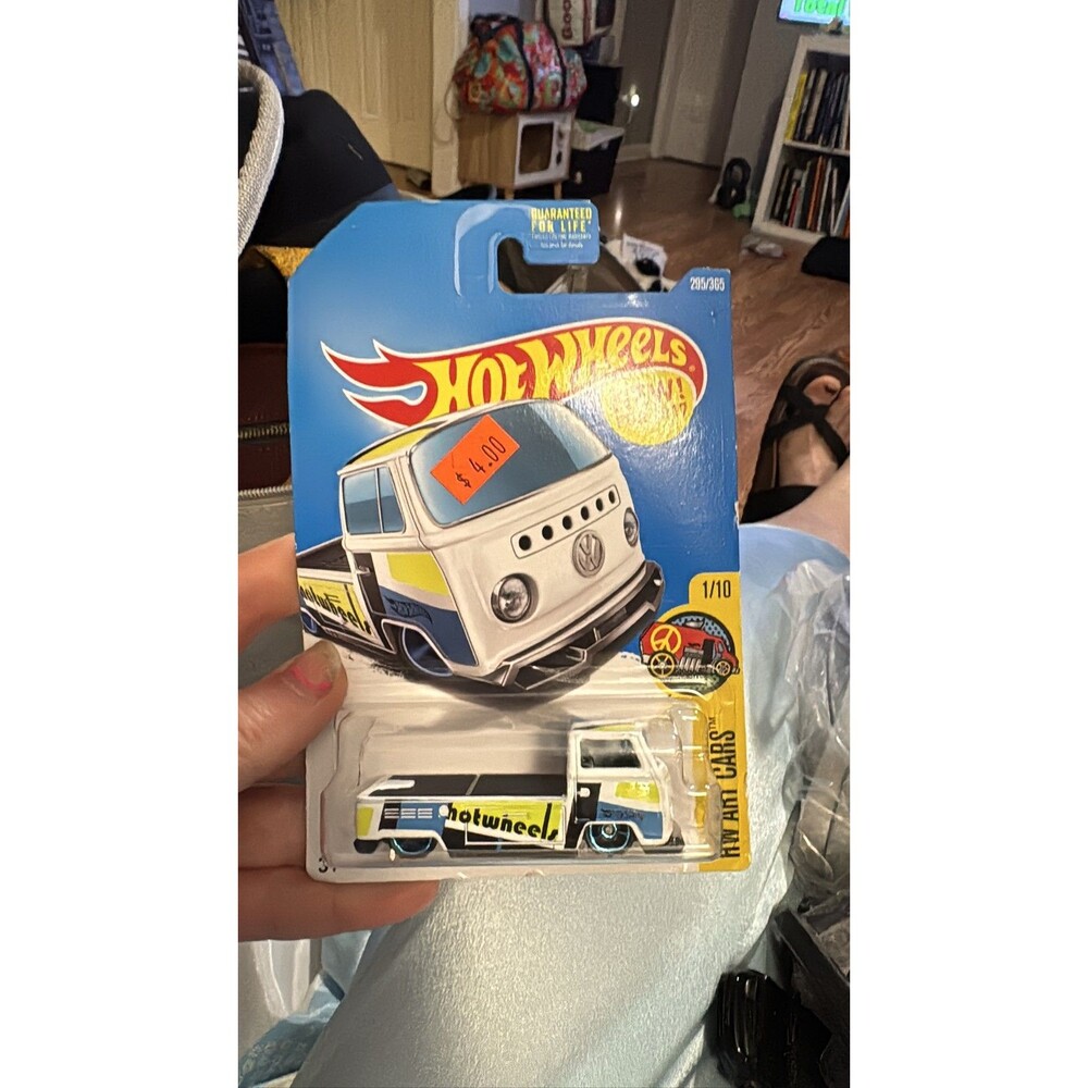 2017 Volkswagen T2 Pickup White HW Art Cars 1/10 Diecast 295/365